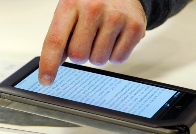 E-Reading During Bedtime Can Leave You Sleepless