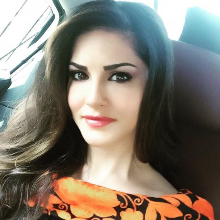 Sunny Leone faces &#39;misogyny&#39; during interview with <b>Bhupendra Chaubey</b>; ... - 1453212076_sunny-leone