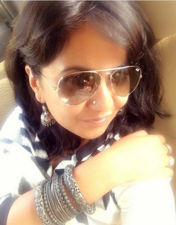 Is ankit gera dating roopal tyagi