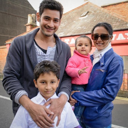 Mahesh Babu, Namrata Shirodkar with their children