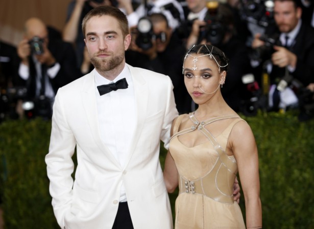 robert pattinson dating singer When robert pattinson broke off the to emma watson as his ex-girlfriend kristen stewart feels pattinson was caught getting cozy with pop singer katy. robert pattinson dating singer When robert pattinson broke off the to emma watson as his ex-girlfriend kristen stewart feels pattinson was caught getting cozy with pop singer katy.