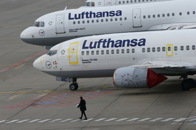 Planes stand on the tarmac during a pilots strike of German airline Lufthansa at Frankfurt airport, Germany, November 23, 2016. Lufthansa flight cancellations