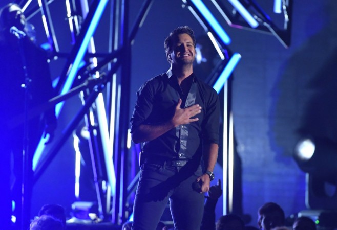 Luke Bryan performs Luke Bryan