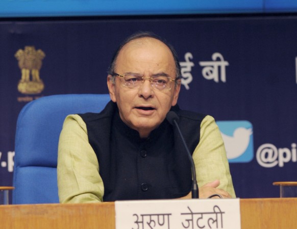 Jaitley slaps another defamation suit after Jethmalani calls him 'crook