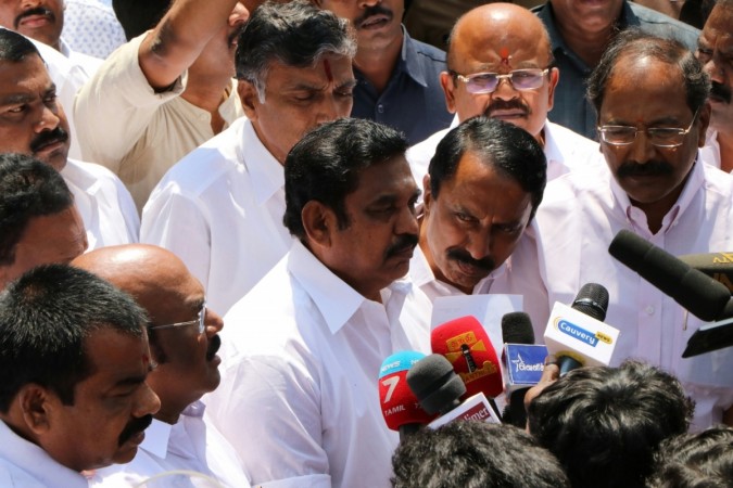 Tamil Nadu tussle: Madras HC to hear petition of disqualified MLAs today Tamil Nadu tussle: Madras HC to hear petition of disqualified MLAs today