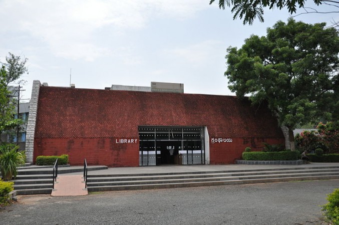 Poster for freedom for Kashmir surfaces in JNU, removed Poster for freedom for Kashmir surfaces in JNU, removed