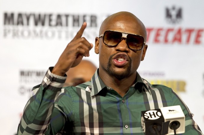 Floyd Mayweather. Floyd Mayweather, Conor McGregor, Mayweather cars, money