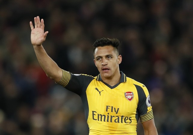 Image result for Alexis sanchez saying good bye to Arsenal fans