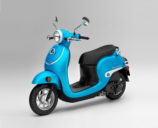 Vespa Beware Honda Scoopy Scooter With Retro Modern Design Coming Vespa Beware Honda Scoopy Scooter With Retro Modern Design Coming