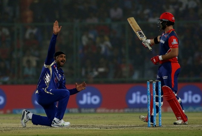 Harbhajan Singh will hope to get back into the Mumbai Indians team for this big match against KKR Harbhajan Singh, Mumbai Indians, Corey Anderson, Delhi Daredevils