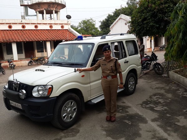 UP policewoman who stood up to local BJP leaders transferred