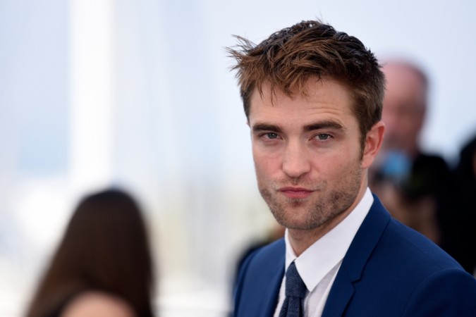 Robert Pattinson Retracts Dog Masturbation Story Robert Pattinson Retracts Dog Masturbation Story
