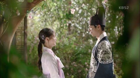 Pictured: Park Bo Gum and Kim Yoo Jung in Moonlight Drawn by Clouds. Moonlight drawn by clouds