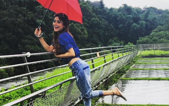 Sara Khan bags her second Pakistani show