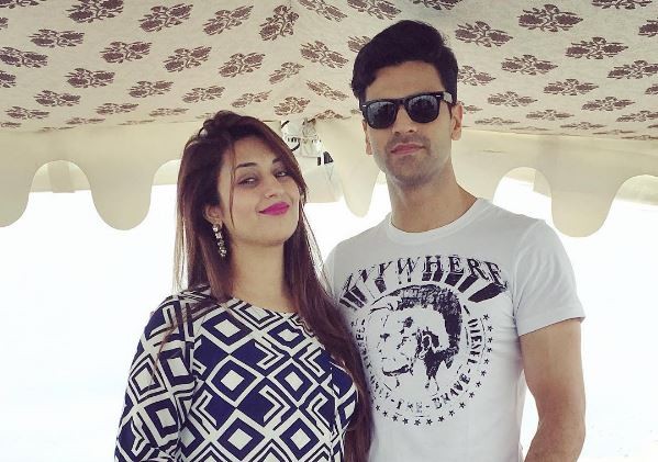 Yeh Hai Mohabbatein actress Divyanka Tripathi and husband Vivek Dahiya offer prayer at Ajmer Sharif Dargah
