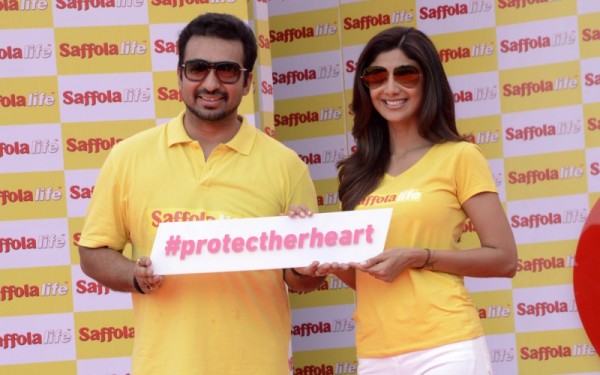 http://data1.ibtimes.co.in/cache-img-600-0-photo/en/full/31536/-62170005200_shilpa-shetty-raj-kundra-celebrated-world-heart-day-by-participating-unique-kind-event.jpg