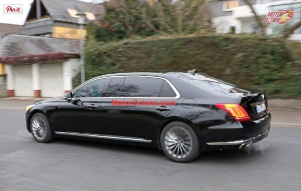 Hyundai genesis eq900