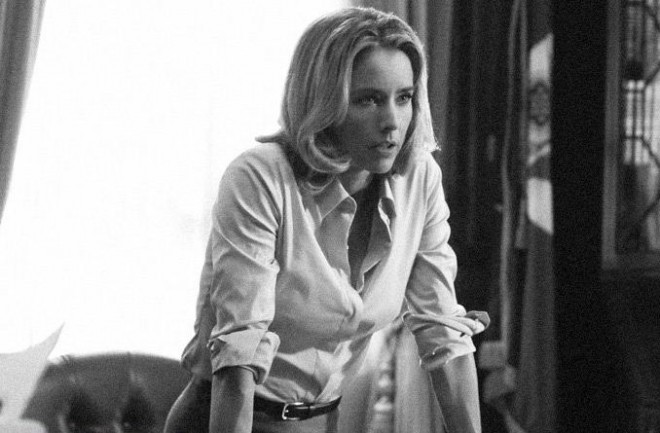 Russell enlists Elizabeth's help in season 3 episode 4 of Madam Secretary. Madam Secretary