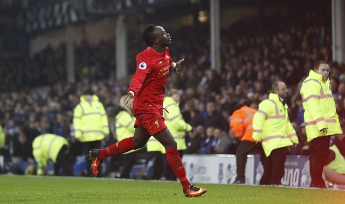 English Premier League: Liverpool beat Stoke City 4-1