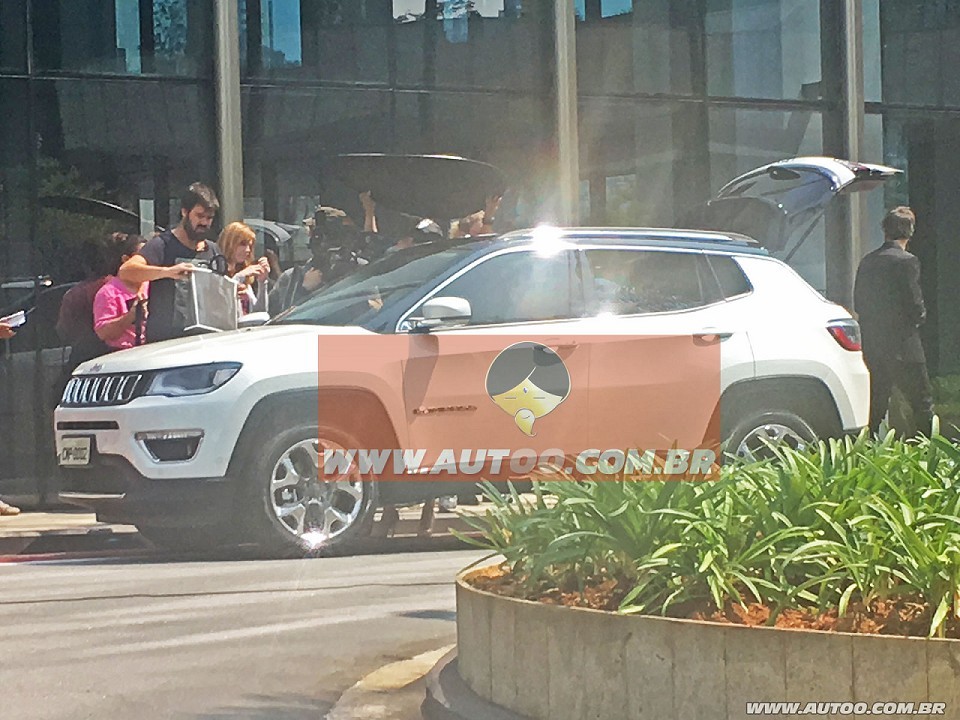 http://data1.ibtimes.co.in/cache-img-960-0/en/full/619174/1474286990_2018-jeep-compass.jpg