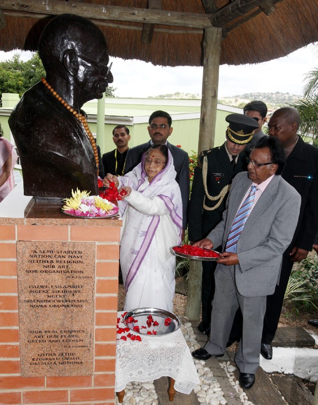 The President, Pratibha Devisingh Patil paying floral tribute at the bust of Mahatma Gandhi, at the Phoenix Settlement, Inanda, at Durban in South Africa on May 06, 2012. The Week That Was (PHOTOS)