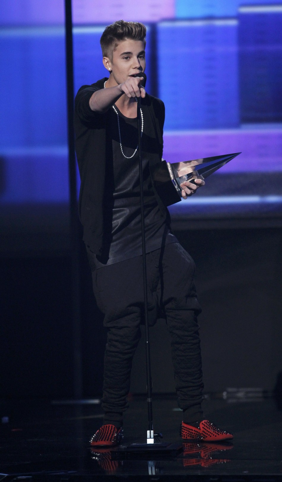 Justin Bieber Forever Alone: Celebrities Celebrating Valentine's Day Solo