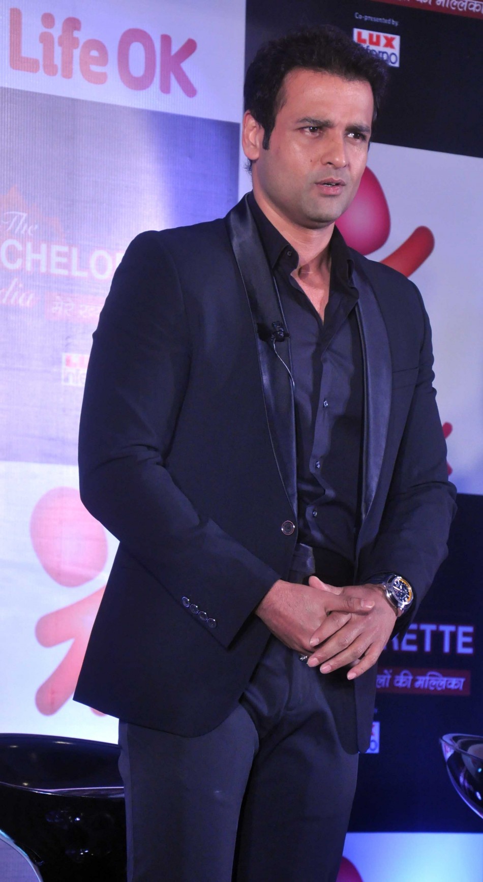 Rohit Roy at the preview launch of Rohit Roy