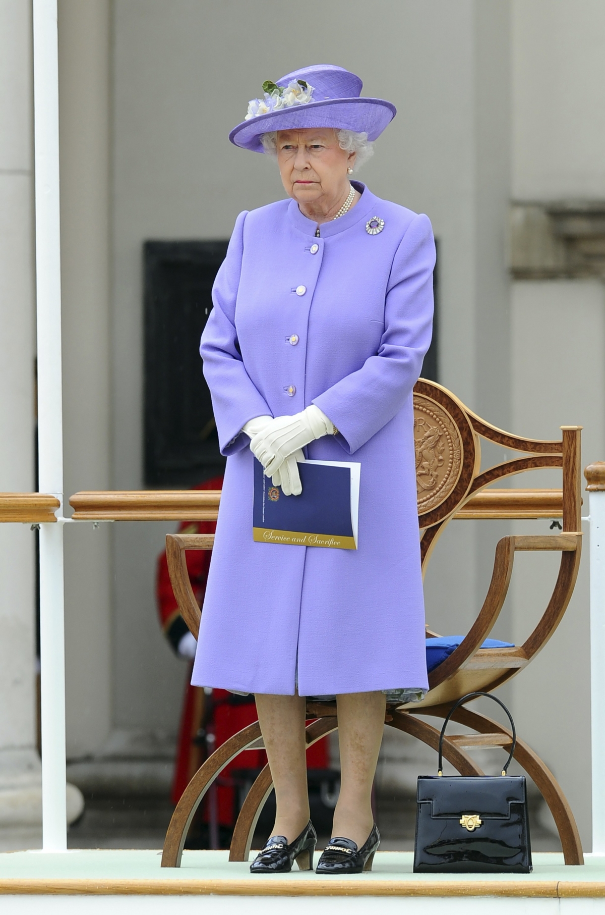 Queen Elizabeth wants Camilla Thrown out of Palace?