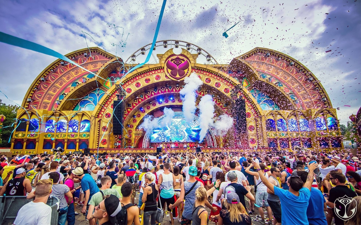 HASNA'S WORLD: Tomorrowland : The Key To Happines