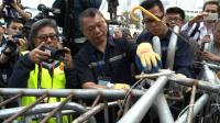 hong-kong-authorities-begin-clearing-protest-site