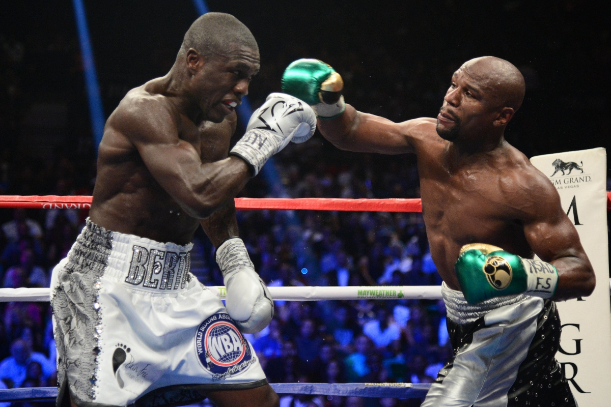 Floyd Mayweather Equals Rocky Marciano's Unbeaten Record After