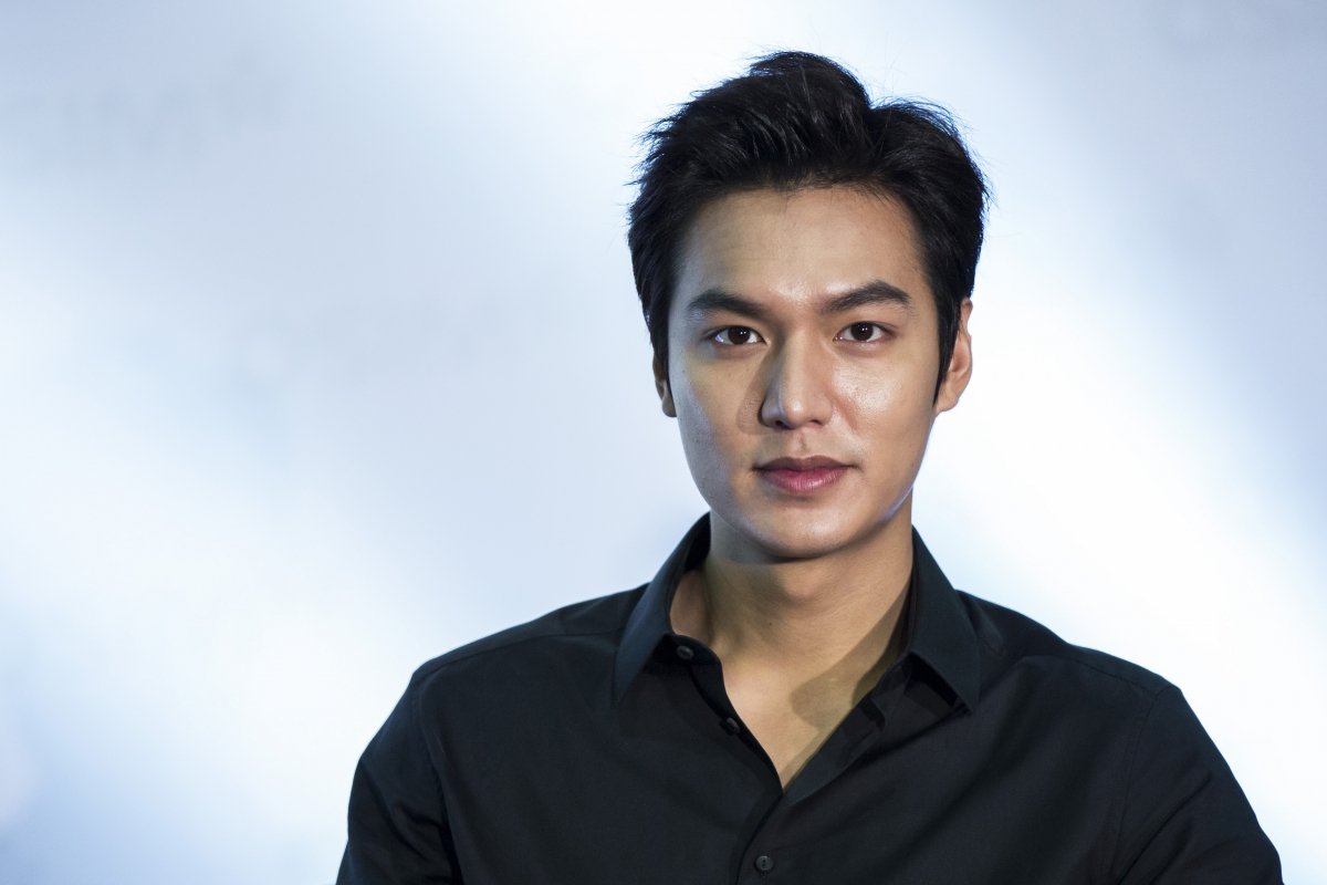 Lee Min Ho Facebook Live Chat Strange Questions By Fans To The Legend Of The Blue Sea Star
