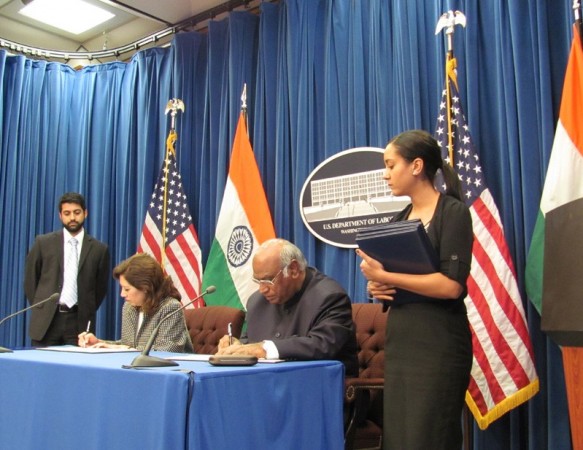 Mallikarjun Kharge, Hilda Solis