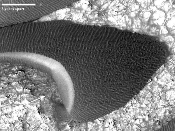 Scientists Discover Sand Dunes For the First Time In Mars