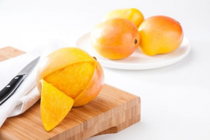 Eating mango peel reduces obesity. Image Credit: Facebook Eating mango peel reduces obesity