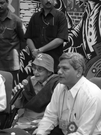 Captain Lakshmi Sahgal, noted woman freedom fighter and senior member of CPI(M)