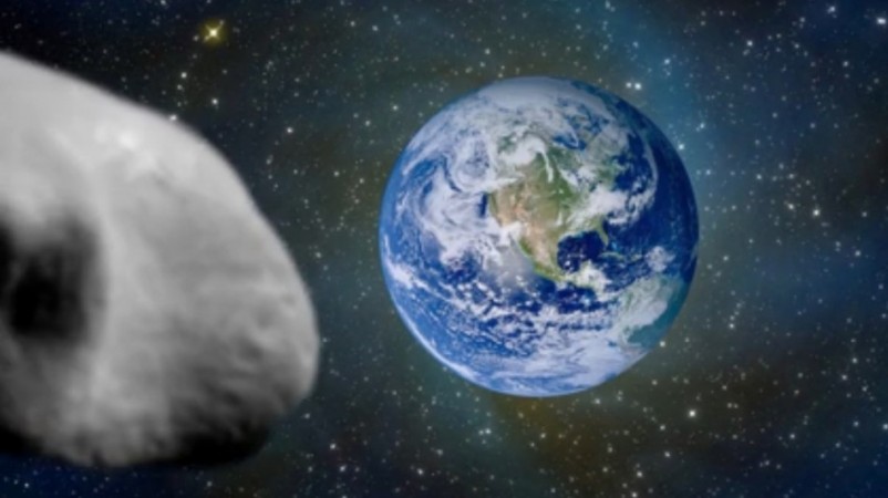 NASA video showing asteroid 2012 DA14 crossing the Earth 2012 DA14