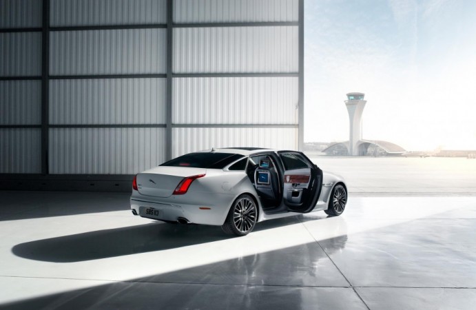 Jaguar Land Rover Drives XJ Ultimate to India; Priced at 1.78 crore Jaguar Land Rover Drives XJ Ultimate to India; Priced at 1.78 crore