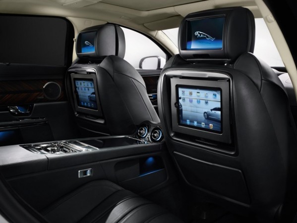 Jaguar Land Rover Drives XJ Ultimate to India; Priced at 1.78 crore Jaguar Land Rover Drives XJ Ultimate to India; Priced at 1.78 crore