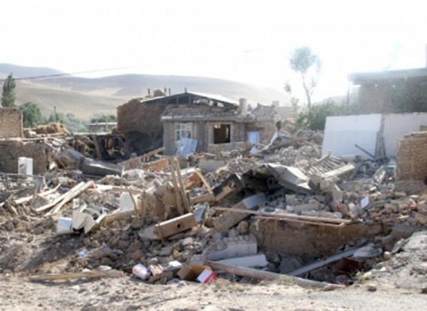 Damaged houses are seen in the earthquake stricken town of Bushehr in Iran April 9, 2013. A powerful earthquake struck close to Iran's only nuclear power station on Tuesday, killing 30 people and injuring 800 as it devastated small villages, state media reported. REUTERS/Mehr News Agency Iran