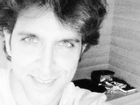 Hrithik posted the photo on FB before his surgery Hrithik posted the photo on FB before his surgery