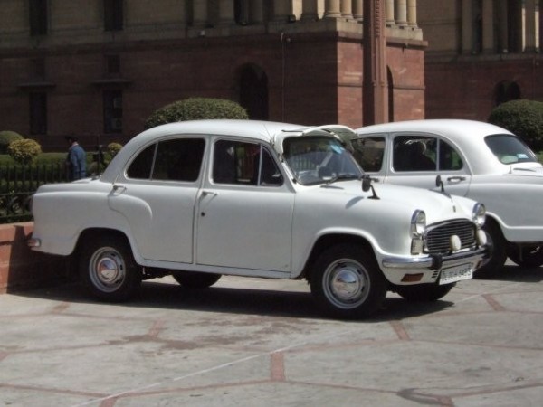 India’s Hindustan Ambassador Hailed As World’s Best Taxi India’s Hindustan Ambassador Hailed As World’s Best Taxi