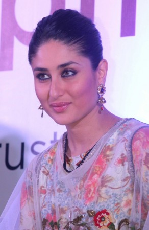 Kareena Kapoor at Malabar Gold and Diamond online store launch event. Kareena Kapoor