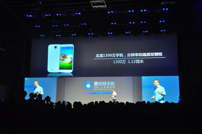 Mr. William giving an insight about the Elife E7.