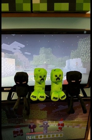 4J Studios teases Minecraft port for PS3/PS4. (Twitter) Minecraft