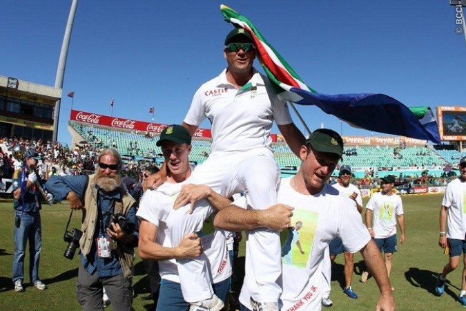 Morne Morkel and Graeme Smith lift Jacques Kallis on their shoulders after completing a 1-0 series victory over India. Ron Gaunt/BCCI/SPORTZPICS Jacques Kallis South Africa Graeme Smith Morne Morkel