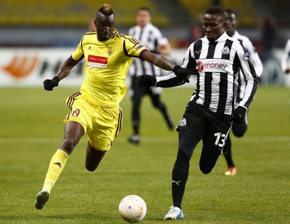 Lacina Traore (L) moved one step closer to an Everton switch after completing his medical. Reuters Lacina Traore Mapou Yanga-Mbiwa Newcastle
