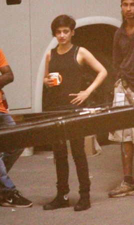 Akshara Haasan on Sets of Balki's Film (Varinder Chawla) Akshara Haasan on Sets of Balki's Film (Varinder Chawla)