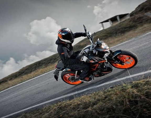 KTM RC390 Spied Testing in India