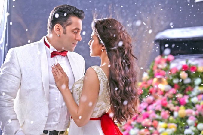 Salman Khan and Jacqueline Fernandez in the latest song 'Hangover' from the film 'Kick' Kick